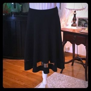 So sexy, and sleek below knee skirt